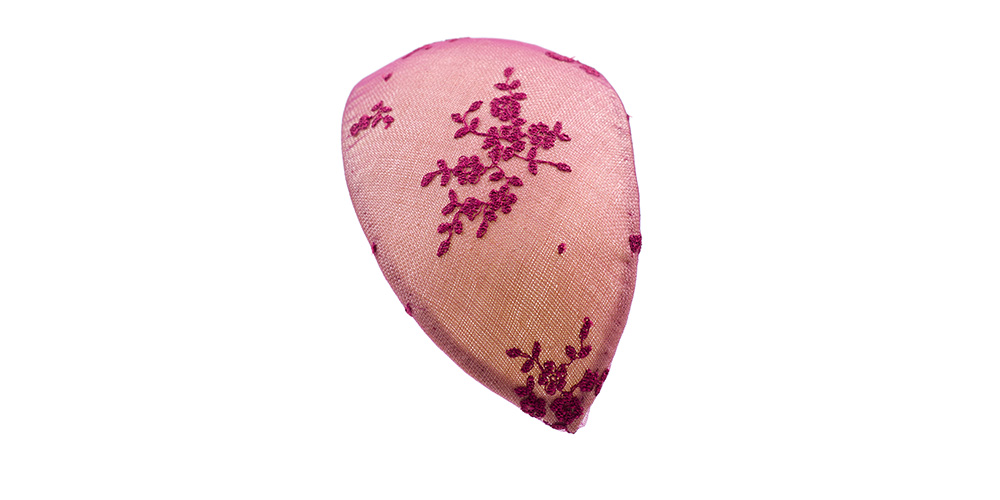 Straw cap, covered with lace