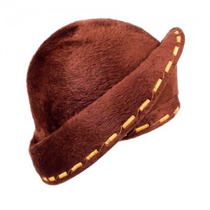 Melousin rust felt hat with decorative golden stitching