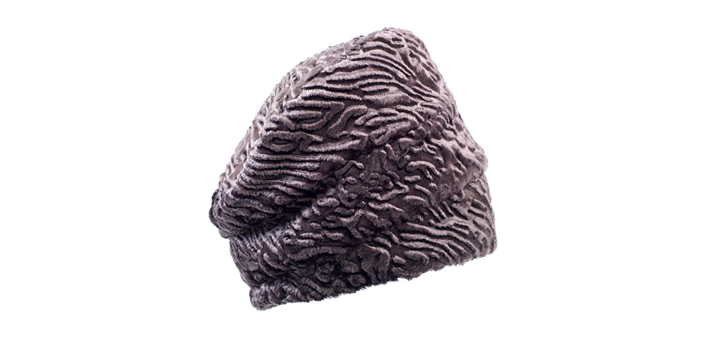 Faux fur cap, mauve coloured