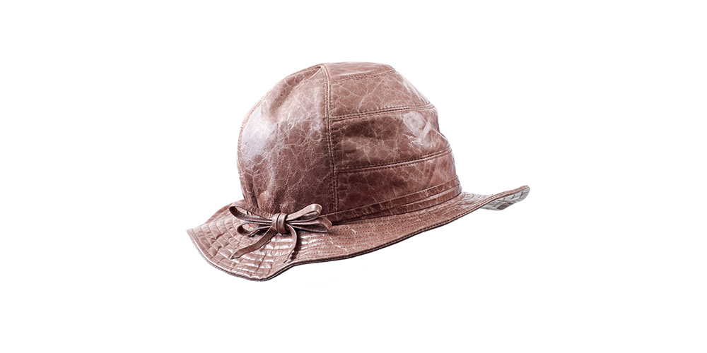 Leather hat, dusky pink