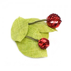 Hair clip with cherries, sisal straw/sequins, absinthe/red