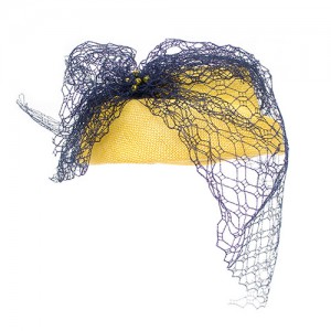 Spiral cap with bow, straw, lemon/dark blue