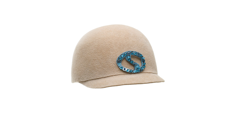 Basecap, velor felt with swarovski brooch
