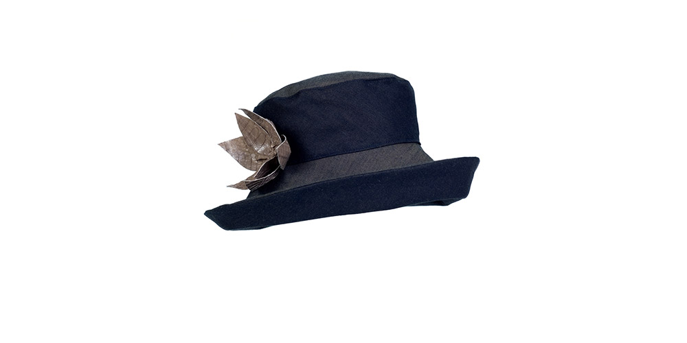 Denim hat with snake light brown