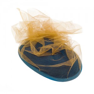 Plate cap with tulle